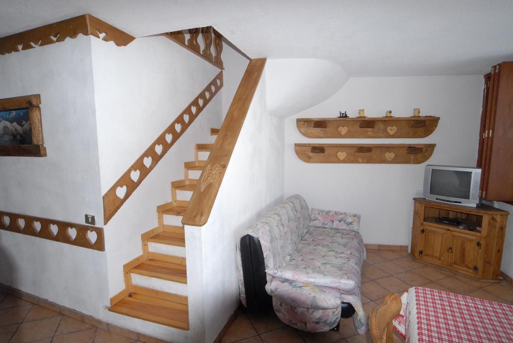 La Coquille Apartment Breuil-Cervinia Ngoại thất bức ảnh